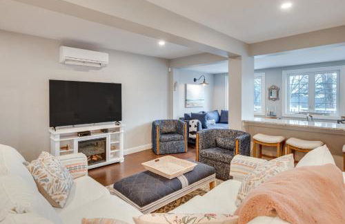 1 Mi to Drakes Island Beach Cottage with Deck! - Foto 1