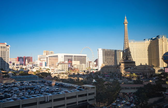 Stay together on the strip - 6 comfy beds w/view! - Foto 61