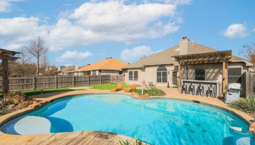 Elite 4BR 2BA Holiday Home with Hot Tub, Pool, and BBQ - Foto 5