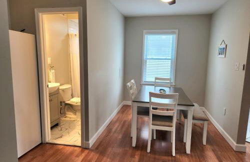 Salt Life Retreat Unit A-2BR/2BA, Heart of Margate - Foto 45