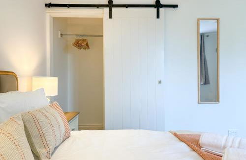 Modern Canterbury 3 Bedroom Townhouse - Pets Welcome & Free Parking - Foto 5