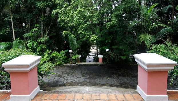 Visita guiada pela Fundação Gilberto Freyre - Foto 4, Detalhe do exterior