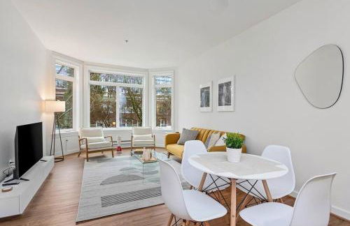 Belltown's Flower Moon, near The Space Needle - Foto 10