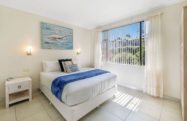 Smugglers on the Beach - Foto 6