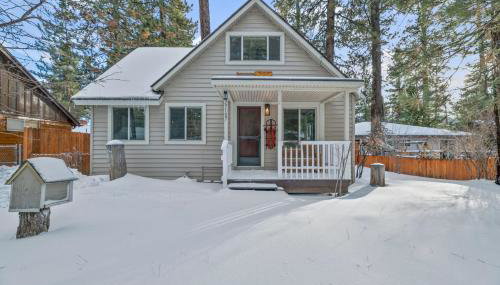Boulder Bay Bungalow - Updated mountain retreat with hot tub, game table, and sauna! - Foto 2