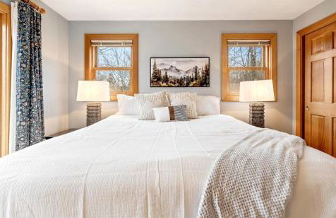 3 Mi to SR! Sleeps 25, Spacious, Hot Tub, Arcade! - Foto 33