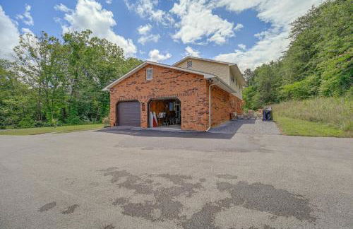 Peaceful Bluff City Retreat with Fire Pit and Grill - Foto 25