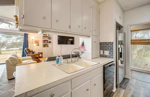 Rustic Lake Buchanan Hideaway with Game Room and Grill - Foto 6