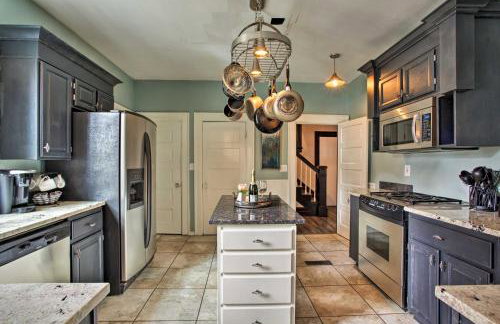 Historic Spokane Home with Hot Tub, Patio, Yard Games - Foto 7