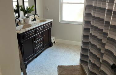 Modern house with pool near Downtown - Foto 19