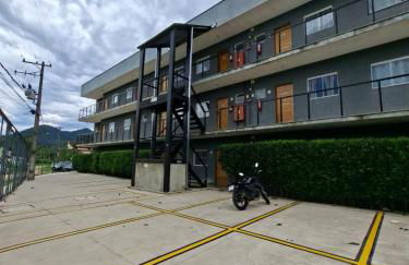 Churrasqueira Privativa Piscina Familia 6 Sertao da Quina - Foto 9