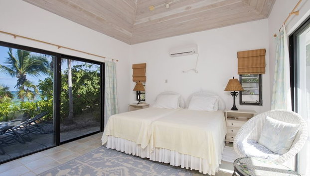 Tropical Hideaway: Charming Cottage Near Pink Sands Beach - Foto 2, Habitación
