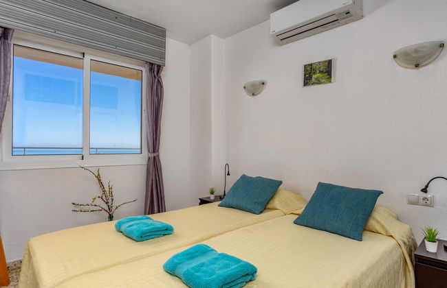 2 bedroom Apartment in Fuengirola with swimming pool and terrace - Photo 9