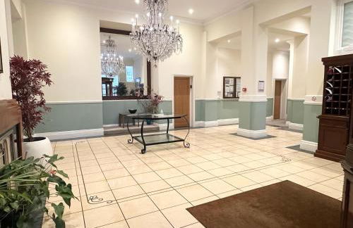 Burlington Mansions - FREE ALLOCATED PARKING - 8 mins walk to the beach - Gym - Pool Table - Brought to you by Coastline Retreats - Photo 24