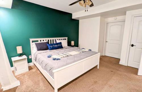 The Athena Hideaway - hottub, firepit, lake & racetrack - Foto 29