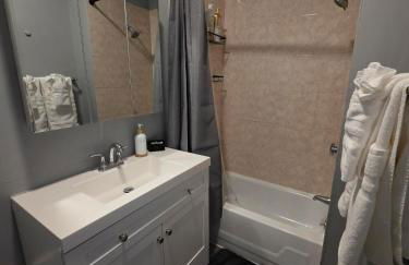 The Maverick Upstairs - NEW! - Lux Apartment - 2 Miles From Airport & Downtown Boston - Foto 14