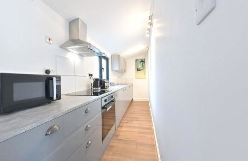 Cheerful 1BD Cottage With Parking Nr Guildford - Foto 4