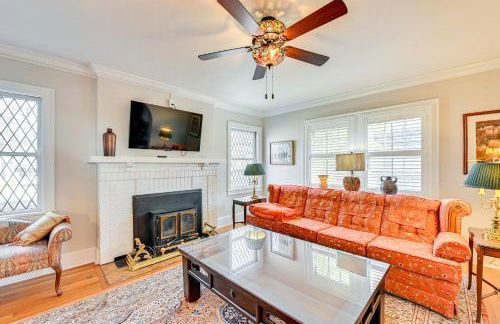 Walk to UK Campus Charming Home with Patio! - Foto 2