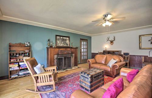 Remote Escape Riverside Home with Scenic Views - Photo 4