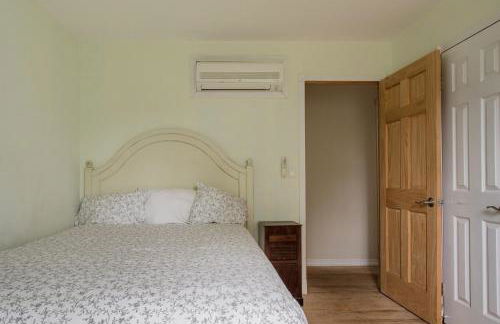 Southampton Village, 2 Fireplaces, Walk to All - Foto 20