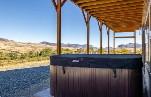 The Yellowstone - Spacious Wapiti Valley Cabin with Stunning Views! - Foto 25