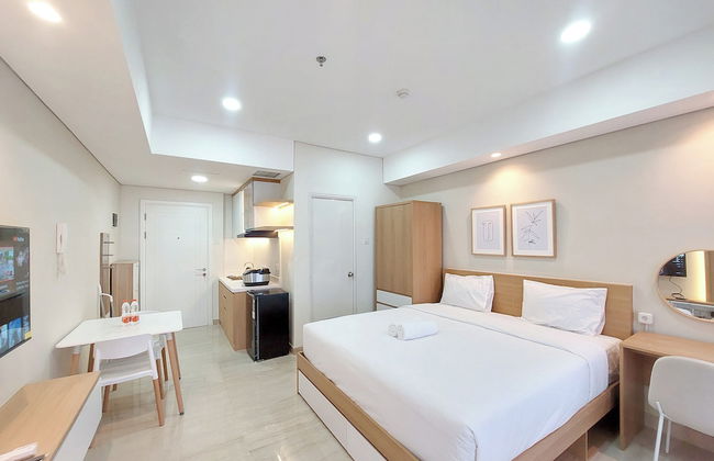 Good Deal and Strategic Studio at Podomoro City Deli Medan Apartment - Foto 2