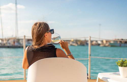 AQUA RESORT GIULIANOVA - Houseboat Experience - Photo 22