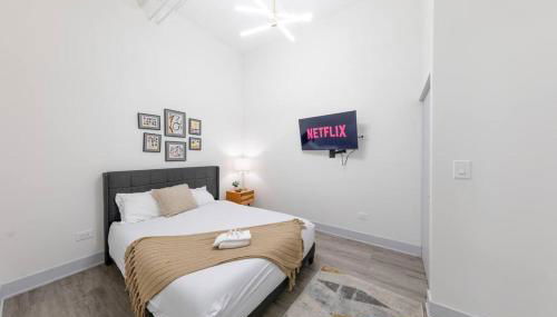 Luxurious 5BR Suite Perfect for Group of 12 guests with Pool table, Optional Parking and Gym Access Near McCormick Place and Soldier Field - Foto 3, towels