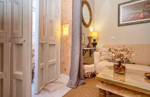 Wehostcostaluz Le Petit Palace Catedral con parking gratuito - Foto 6