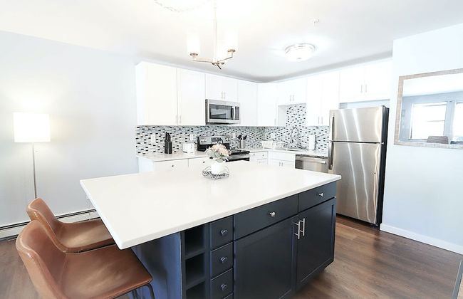 Sun Sung Cozy Condo A Stylish Escape for 4! - Photo 7