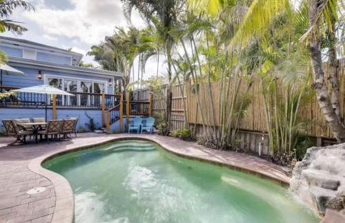 The Periwinkle House - Bask Poolside at this Sunlit West Palm Retreat - Foto 48