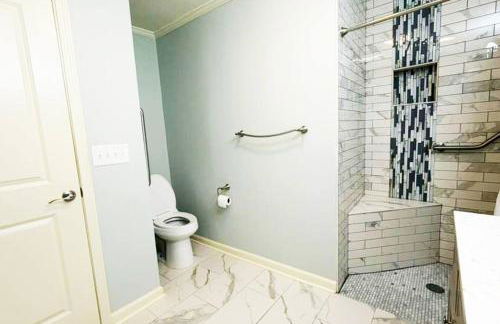 Private and Relaxing Getaway with Gym, Pool & Hot Tub - Foto 20