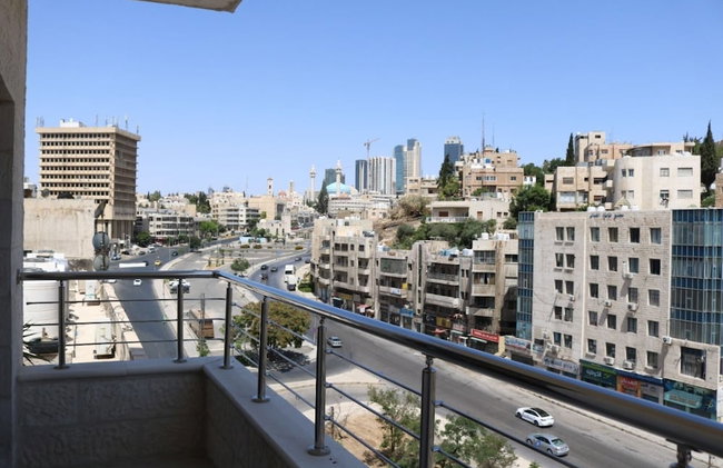 Amazing one Bedroom Apartment in Amman, Elwebdah 5 - Foto 25