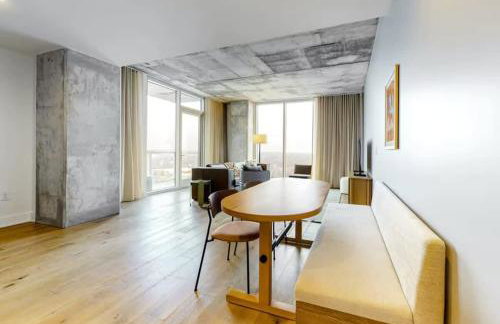 Luxe High Rise off of Rainey St - Foto 12