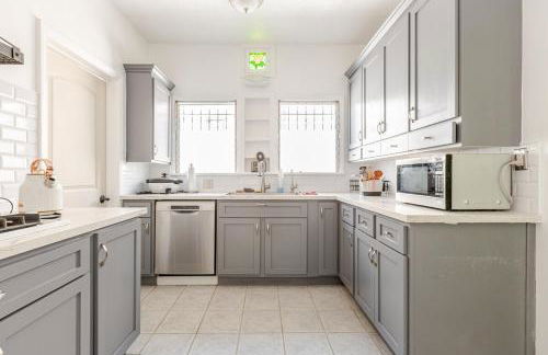 Cozy 3-Bedroom Home in K-town Los Angeles - Foto 15