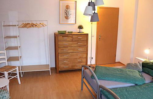 Sei hier Gast - Gesindehaus Ferienwohnung Apartment Warmsdorf - Foto 3