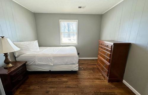 Cottage 17- Lees Ford Marina - Photo 5