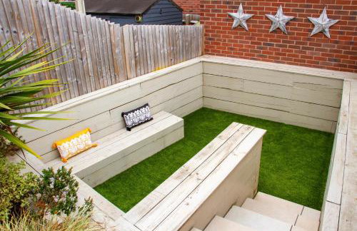 She's Electric - Foto 2