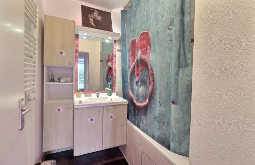 Urban Escape - Design Vibrant & Terrasse intime à 3 min du Parc des Coquibus - Proche ORLY - Foto 12