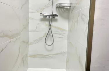 Apt Charmant, Proche Gare et Centre Historique - Climatisation et WiFi - Foto 6