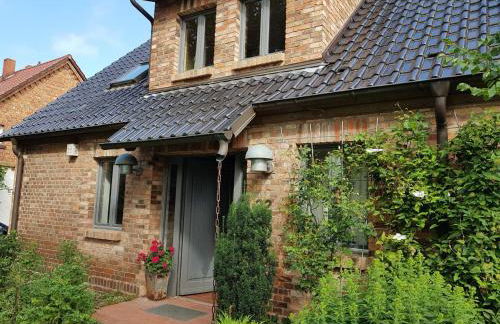 Große Wohnung / Haushälfte in Peetzig am See - Foto 1