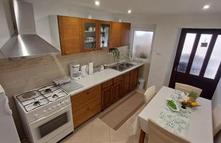 Casa Šimeti Charming Mediterranean Home near Poreč with Private Garden & Free Parking - Photo 9