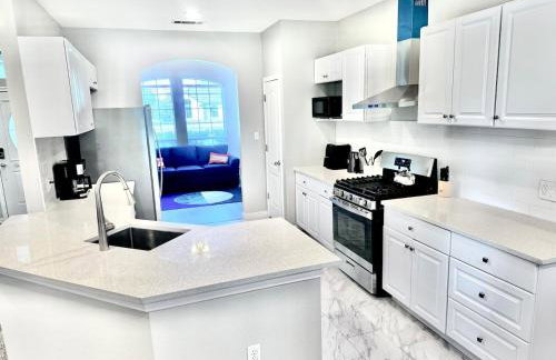 Tranquil 1,5 Acre Retreat with Modern Comfort - Foto 18