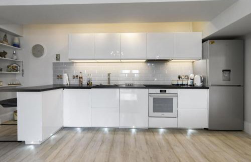 Manor House Apartment - Indoor Heated Pool, Parking - Foto 3