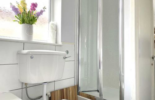 The Racecourse - Quaint Victorian Home With Free Parking - Foto 48