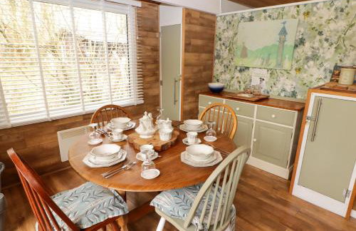 The Bird House - Photo 10