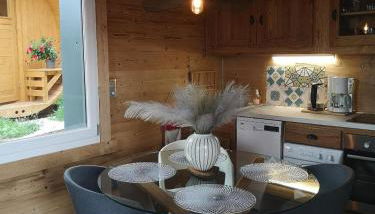 CHALET COSY A LA MONTAGNE AVEC SAUNA TONNEAU situé à St Laurent en Grandvaux - Proche lacs cascades et pistes de ski - Foto 3