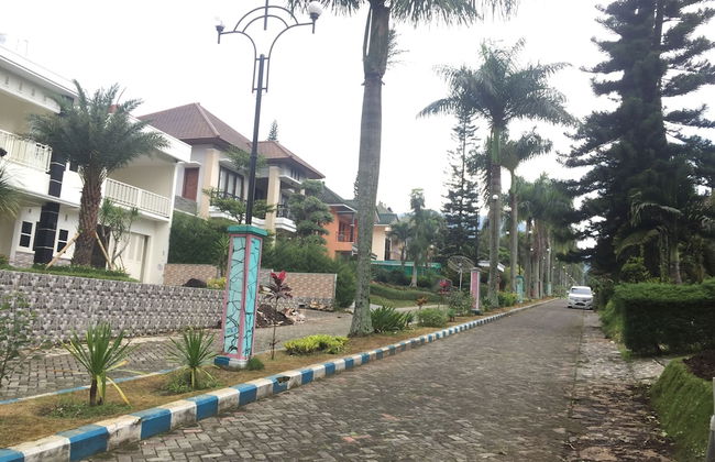 Villa Agro Kusuma Batu Malang - Foto 39