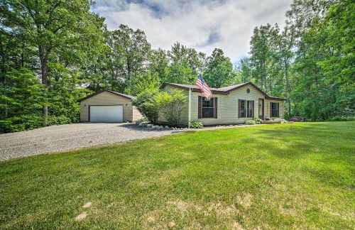 Cozy Hale Home Between Long and Loon Lakes! - Foto 21