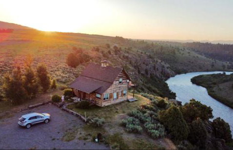 Lindas Perch by KABINO On Bank of Henrys Fork Mtn Views Fishing 6 acres Snake River WIFI - Foto 47